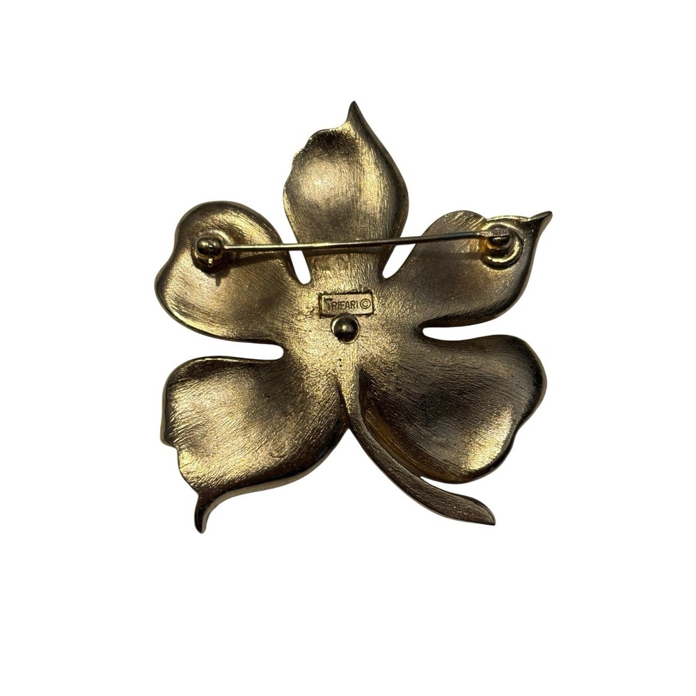 Vintage Signed Crown Trifari Gold Tone Dogwood Blossom Flower Brooch Pin - Picture 2 of 5